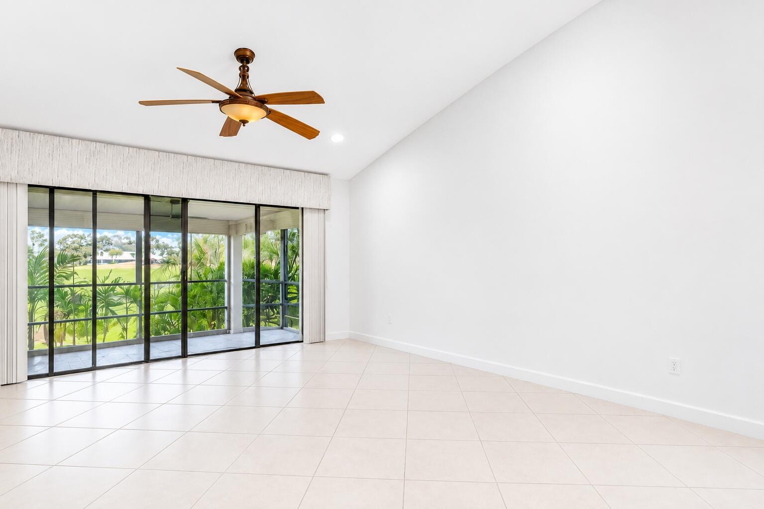 16131 Laurel Drive 33 — photo 3