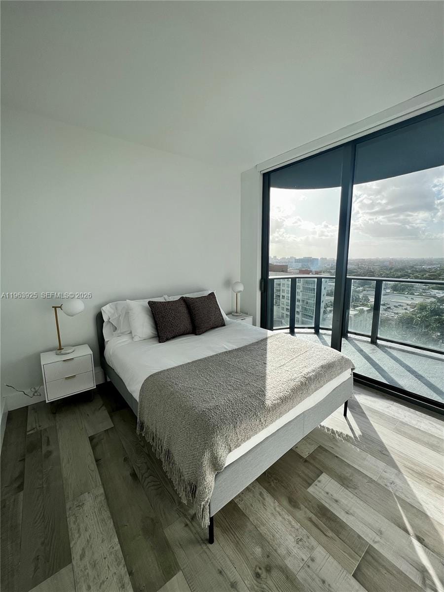 121 NE 34th Street 1516 — photo 11