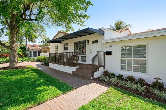 1145 NE 18th Avenue, sold in Progresso 2-18 D, Fort Lauderdale, FL