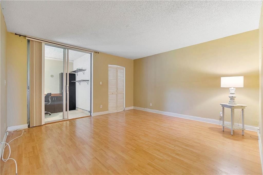 7210 Lake Circle Drive 306 — photo 6