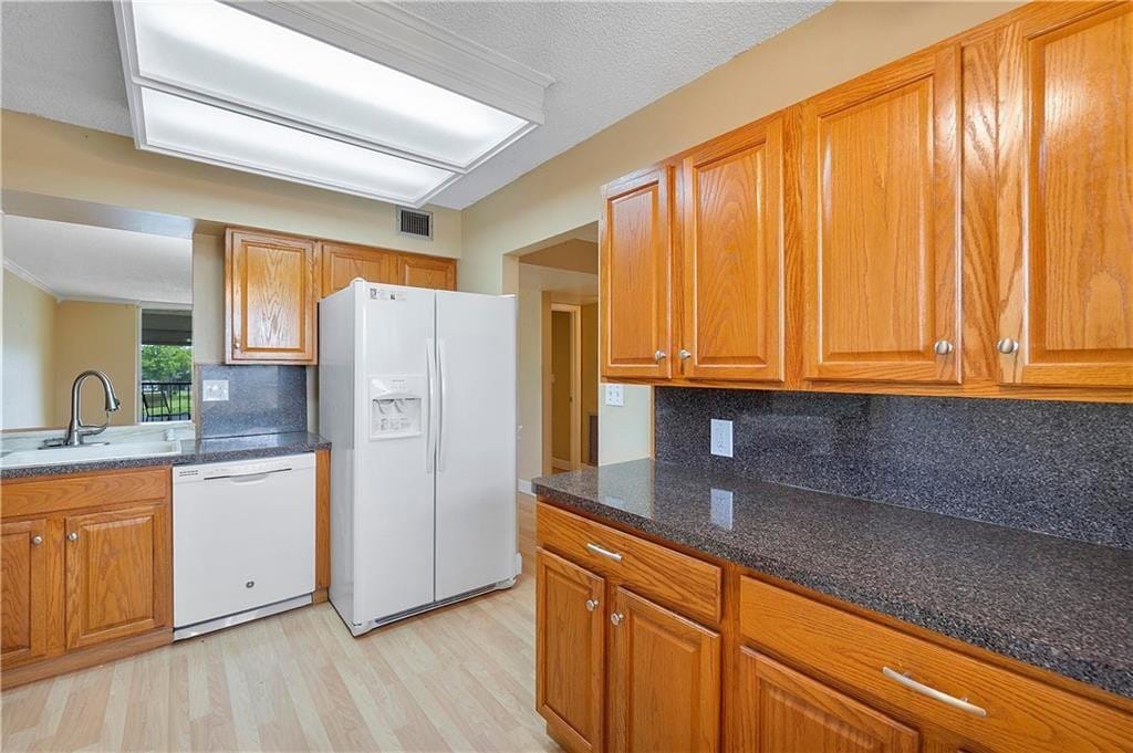 7210 Lake Circle Drive 306 — photo 8