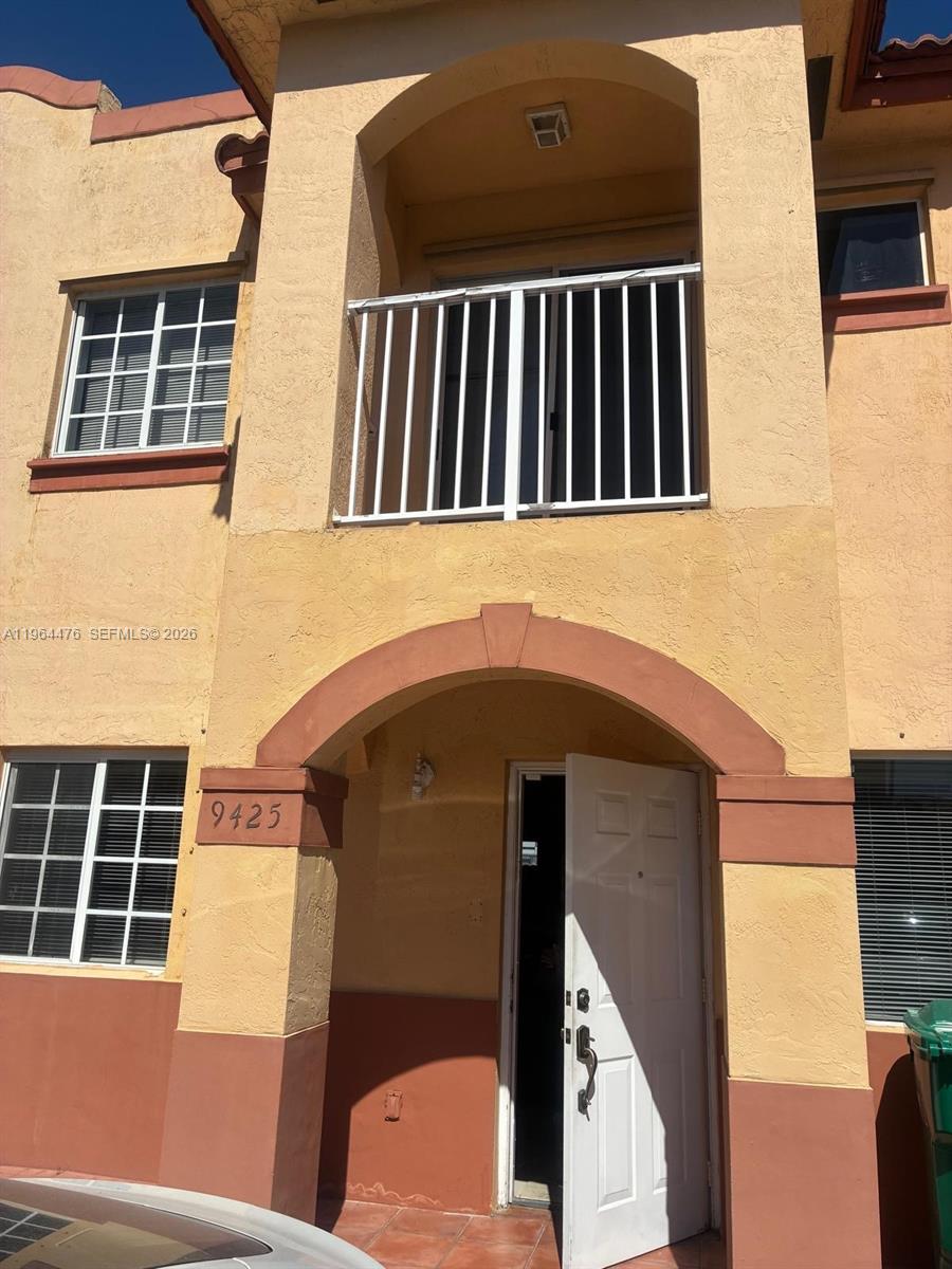 9425 NW 114th Lane 3, Hialeah Gardens, FL 33018, Hialeah Gardens