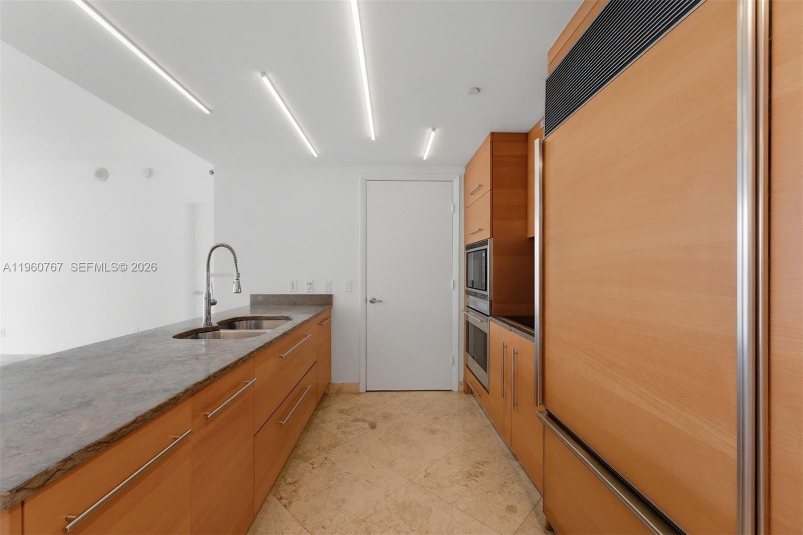 475 Brickell Avenue 3513 — photo 5