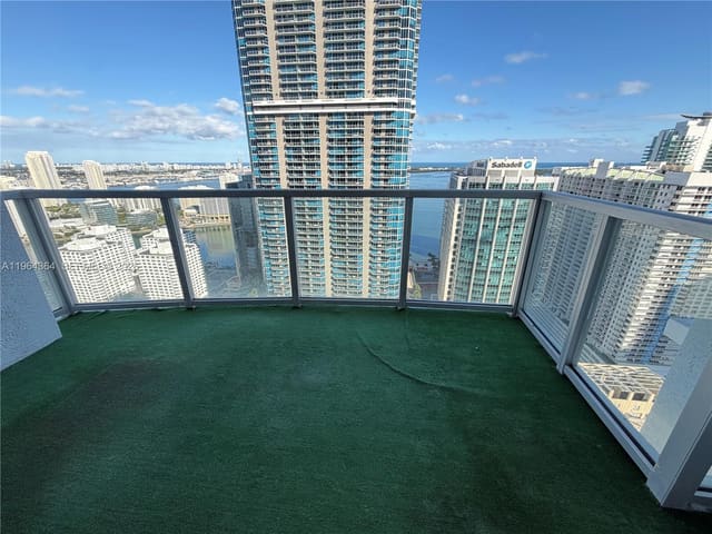 1060 Brickell Avenue 4003, sold in 1060 Brickell Condo, Miami, FL