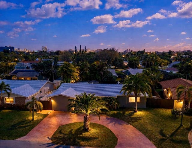1530 NE 53rd Street, sold in Coral Ridge Isles 45-47 B, Fort Lauderdale, FL