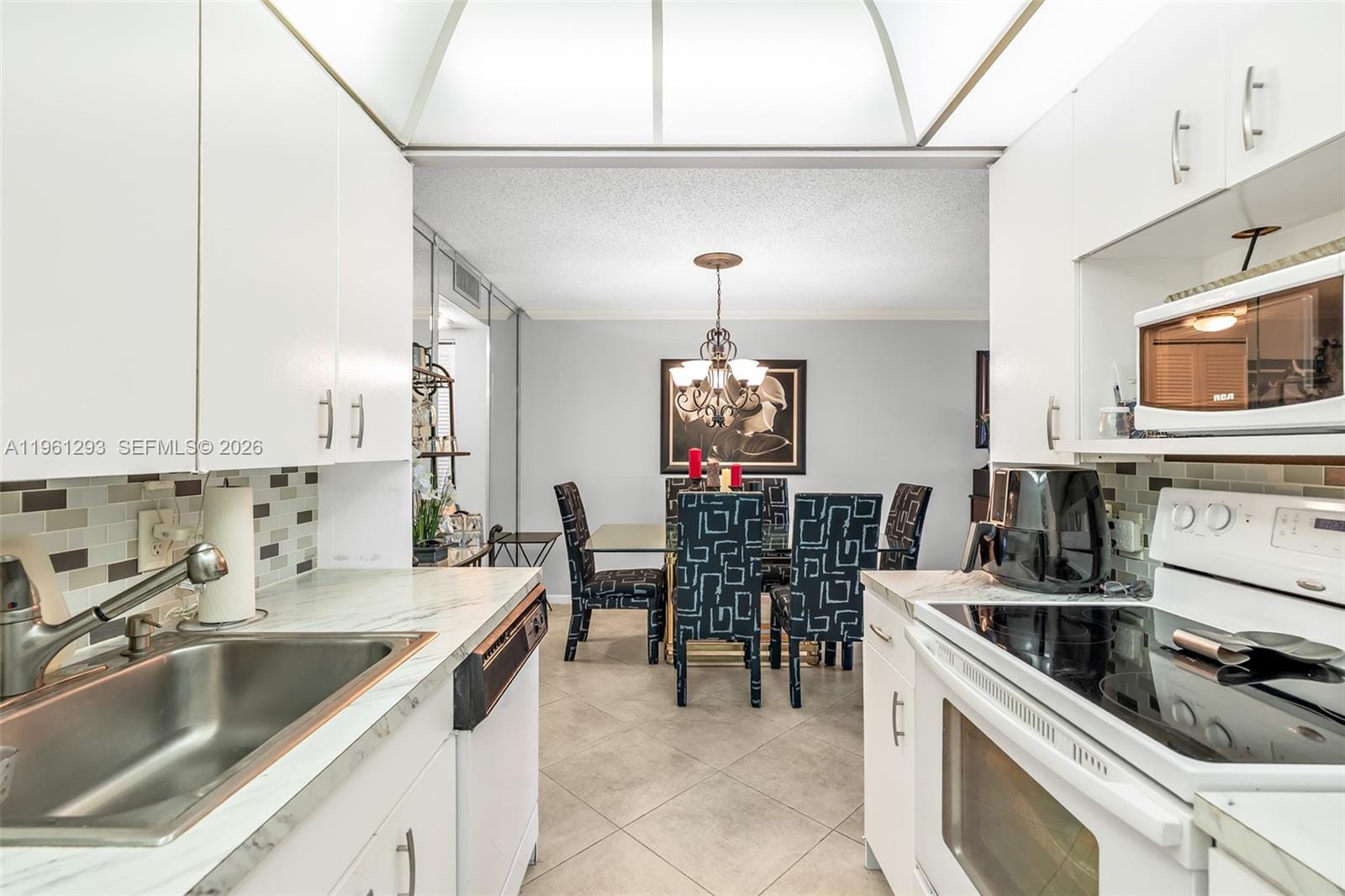 2051 N Newport N 2051, Deerfield Beach, FL 33442 photo 9