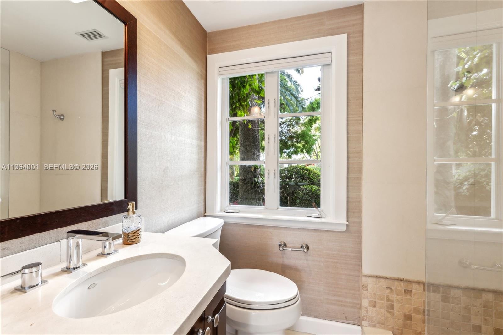 5711 N Bay Road, Miami Beach, FL 33140 photo 12