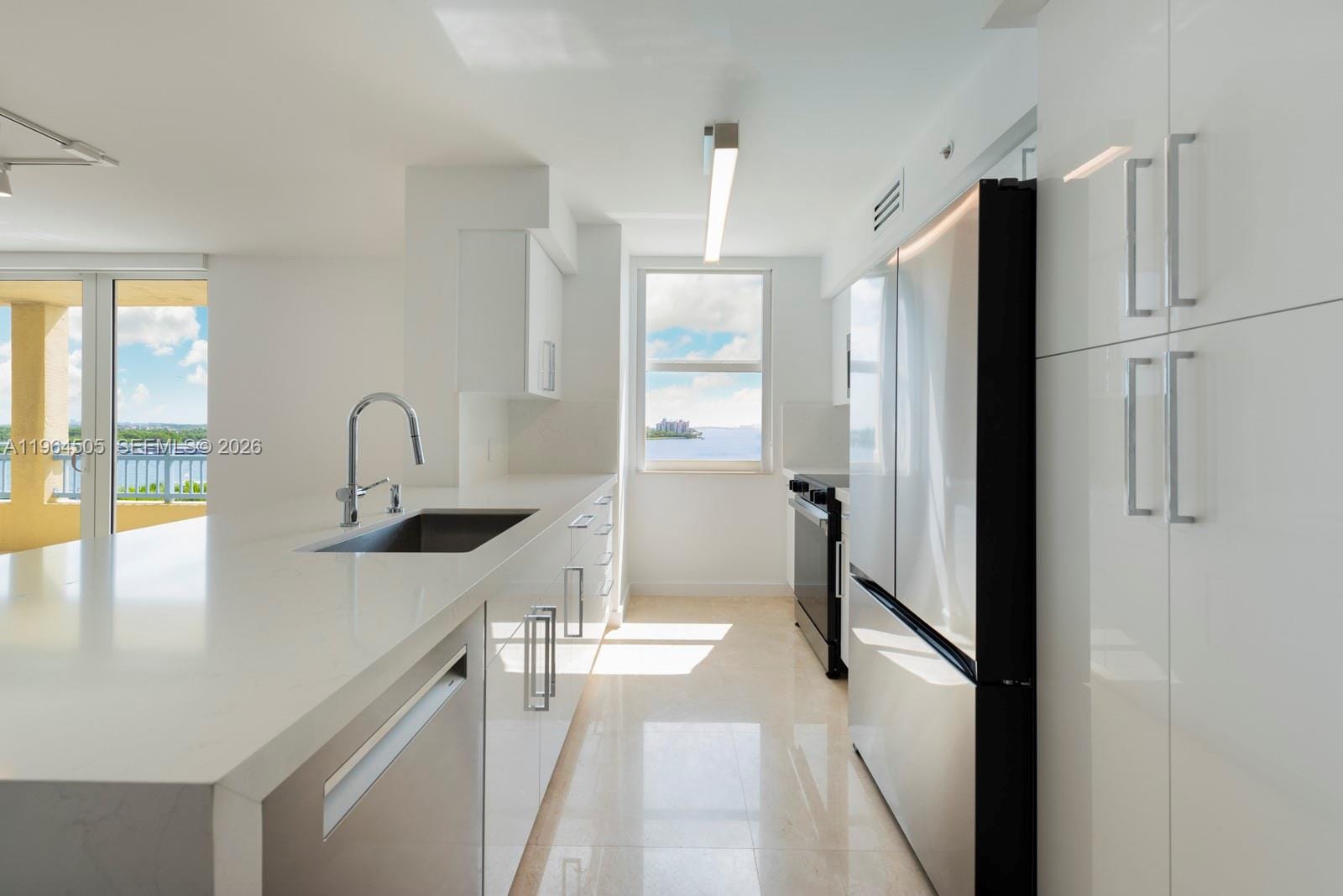 90 Alton Road 902, Miami Beach, FL 33139 photo 18