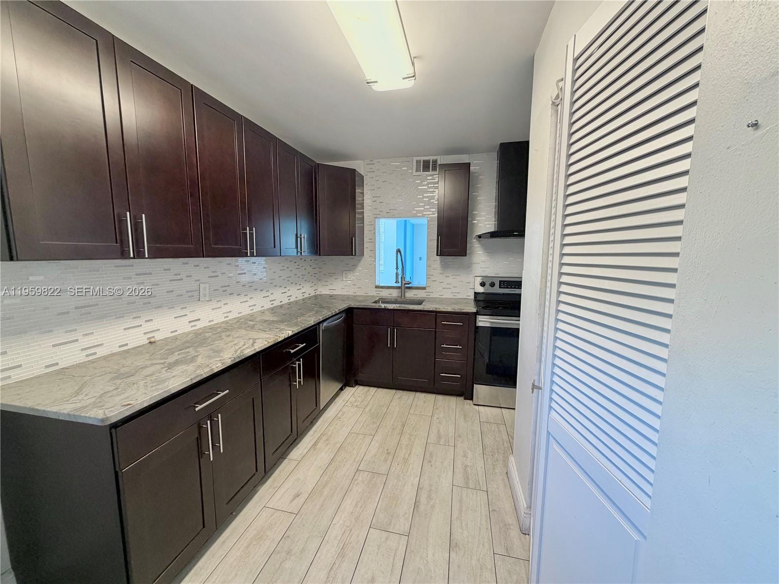 3660 NE 166th Street 301 +40' Deeded Dock — photo 7
