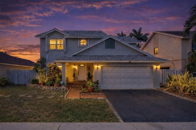 961 SW 98th Avenue, Pembroke Pines, FL 33025