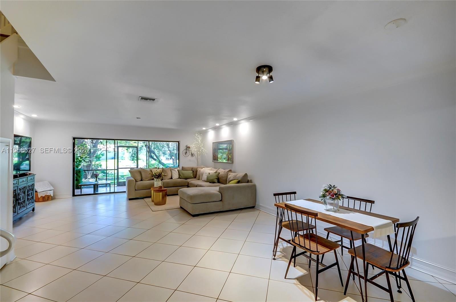 3831 Estepona Avenue 11D2 — photo 11