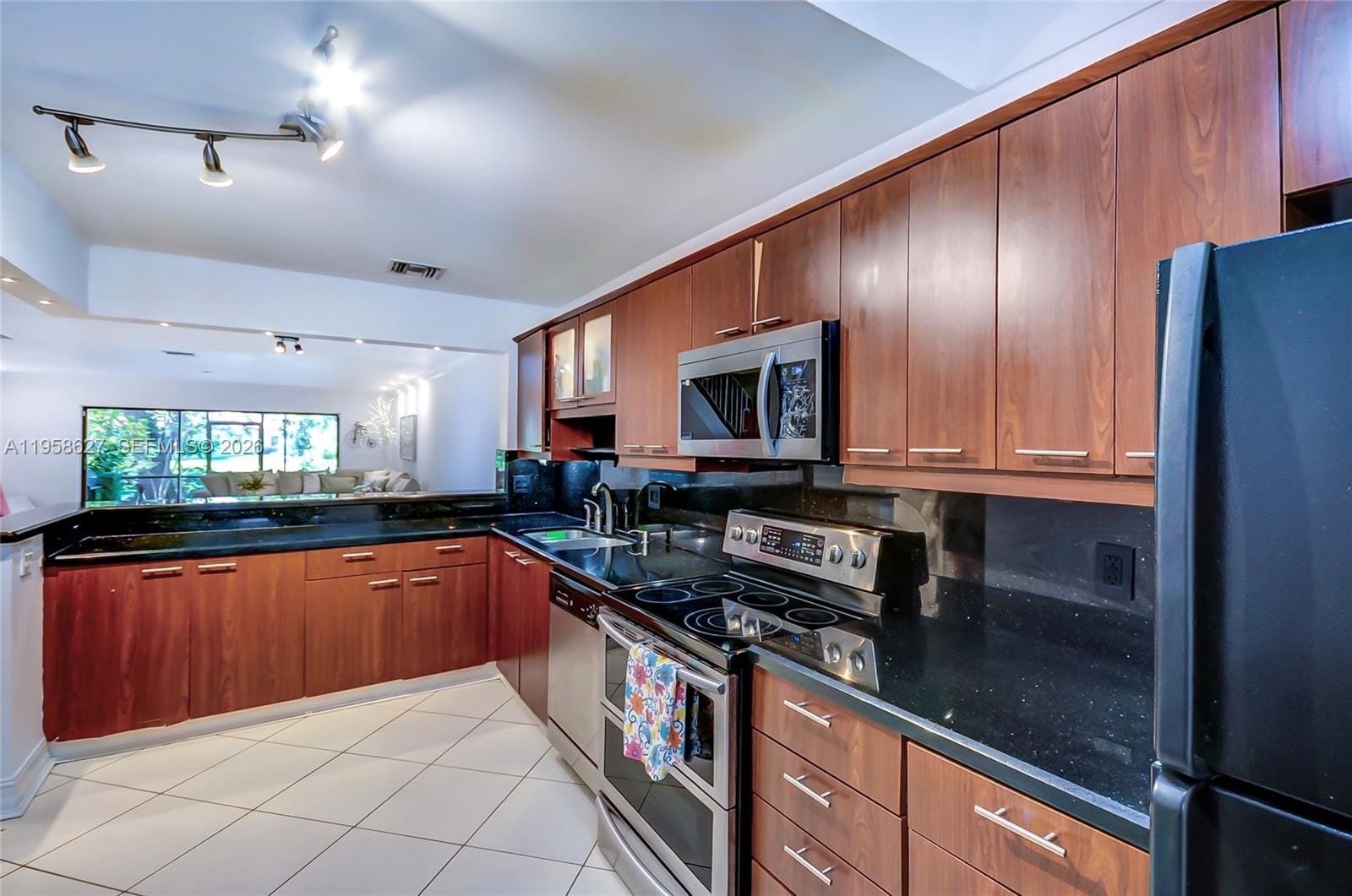 3831 Estepona Avenue 11D2, Doral, FL 33178 photo 15