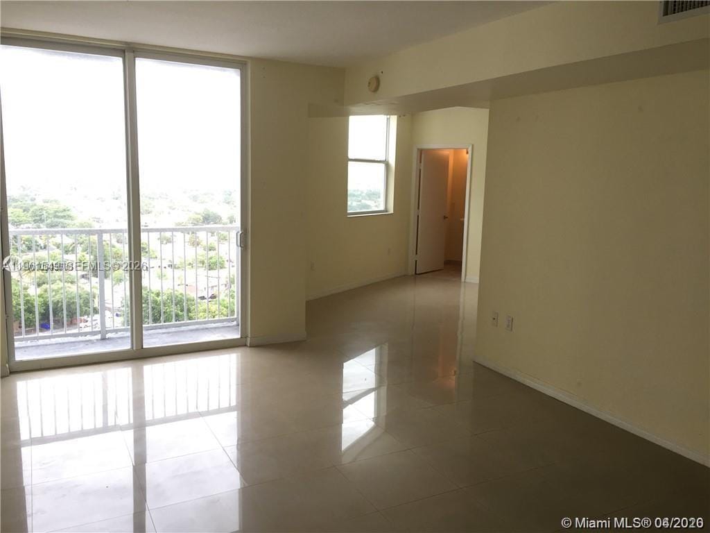1 Glen Royal Parkway 1404, Miami, FL 33125 photo 2