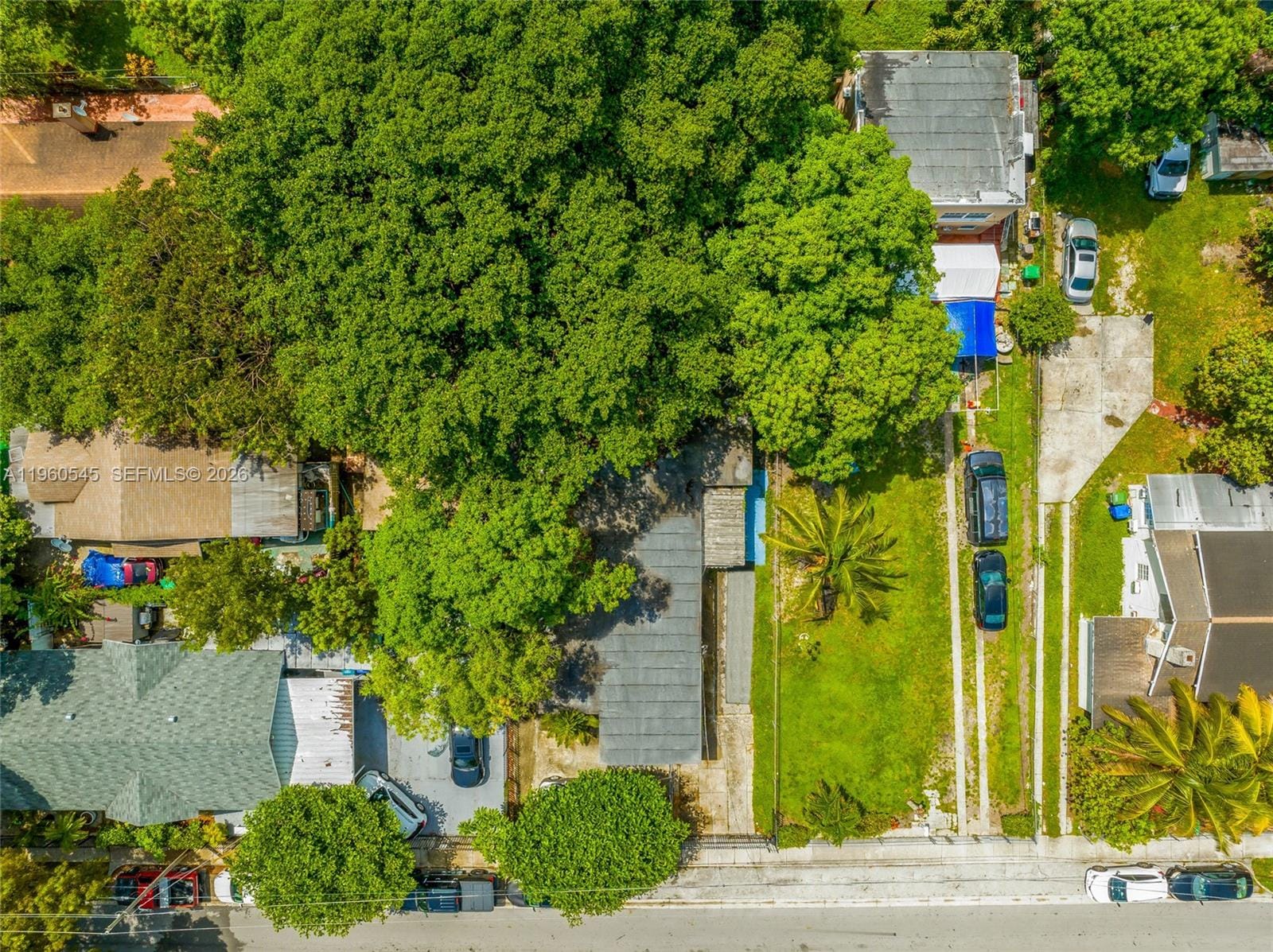 120 NW 32 — photo 8