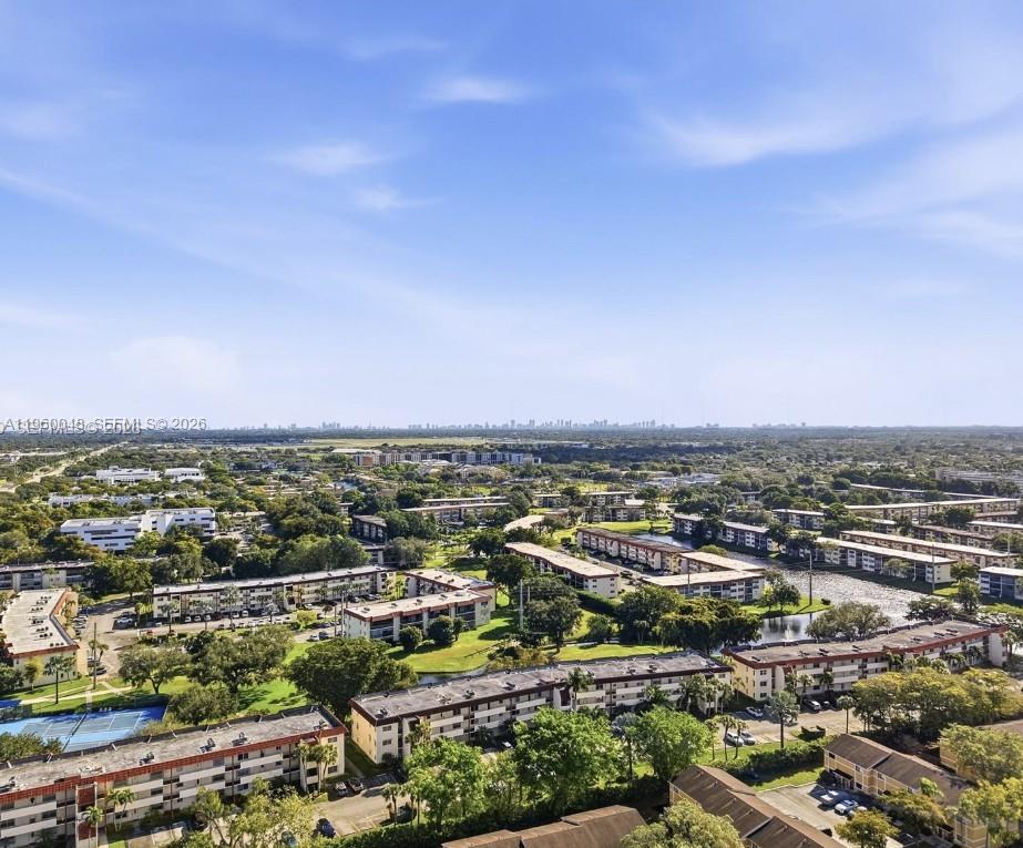300 S Hollybrook Drive 203, Pembroke Pines, FL 33025, Pembroke Pines