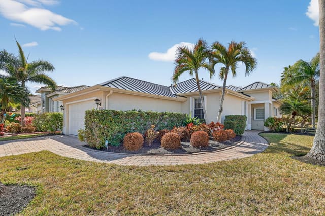 3634 NW Deer Oak Drive, sold in Jensen Beach Golf And Country Club, Jensen Beach, FL