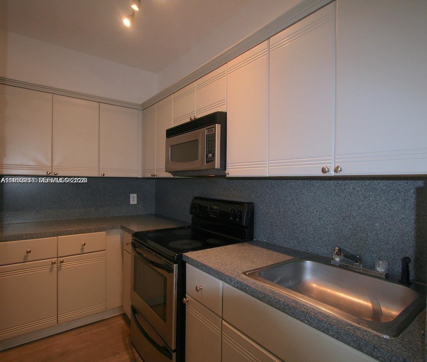 820 Euclid Avenue 106, Miami Beach, FL 33139 photo 11