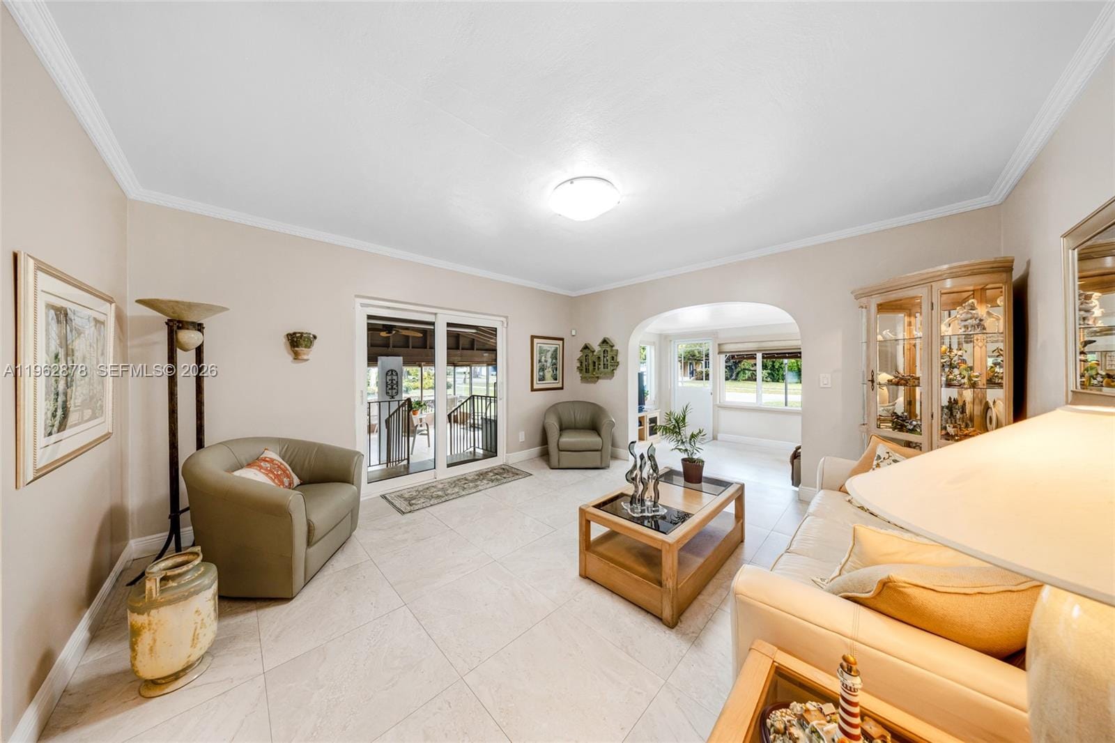 564 De Leon Drive, Miami Springs, FL 33166 photo 4