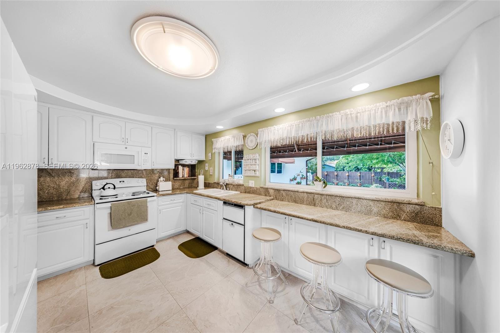 564 De Leon Drive, Miami Springs, FL 33166 photo 17