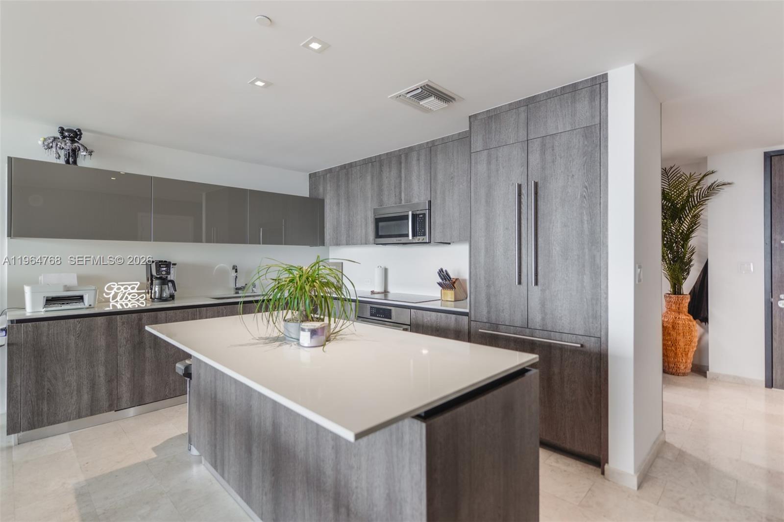 88 SW 7th Street 2204, Miami, FL 33130 photo 13