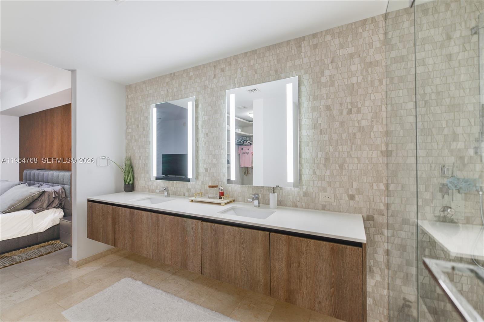 88 SW 7th Street 2204, Miami, FL 33130 photo 20