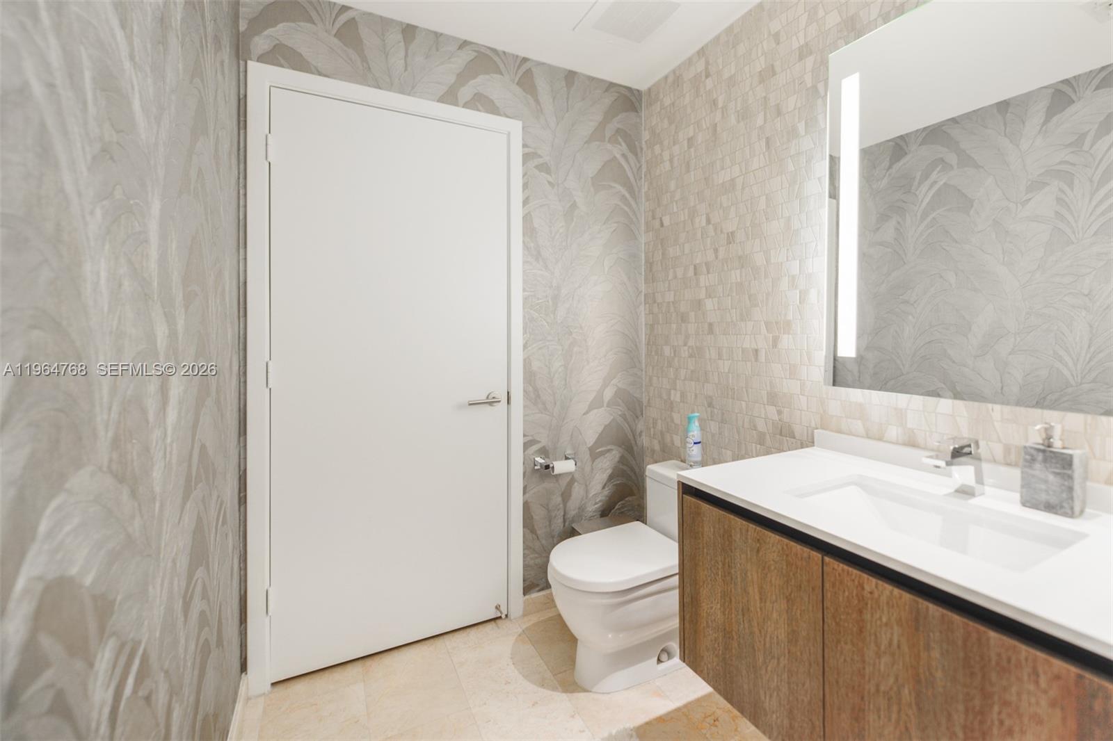 88 SW 7th Street 2204, Miami, FL 33130 photo 30