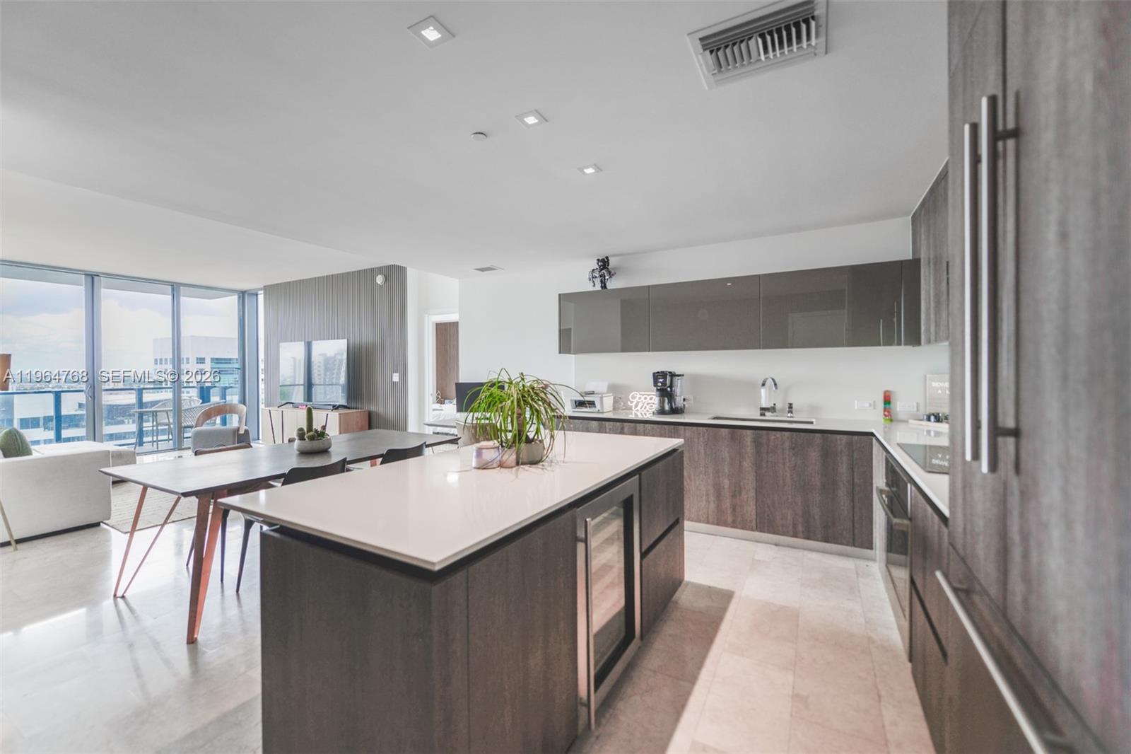 88 SW 7th Street 2204, Miami, FL 33130 photo 4