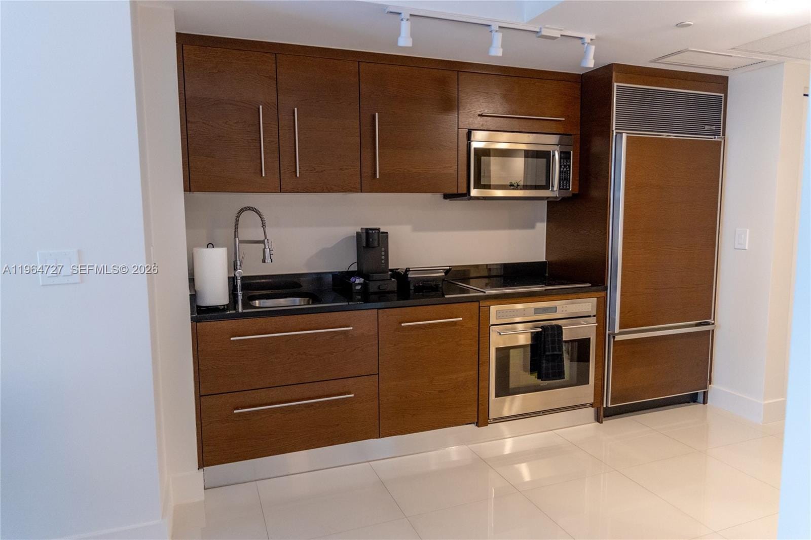 475 Brickell Avenue 3510 — photo 7