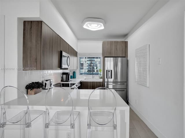 601 NE 36th Street 1003, Blue, Miami, FL