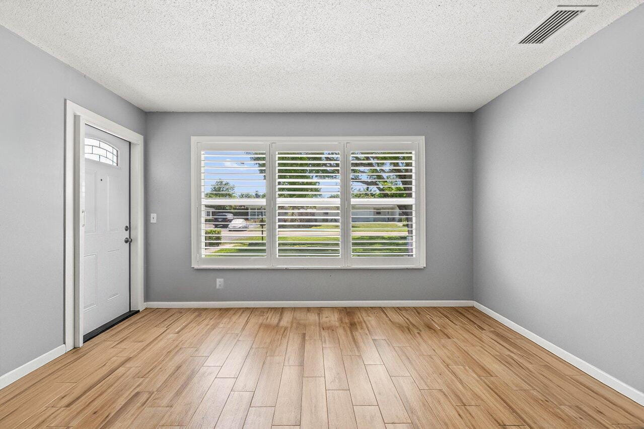 7376 W Oakridge Circle C, Lantana, FL 33462 photo 4