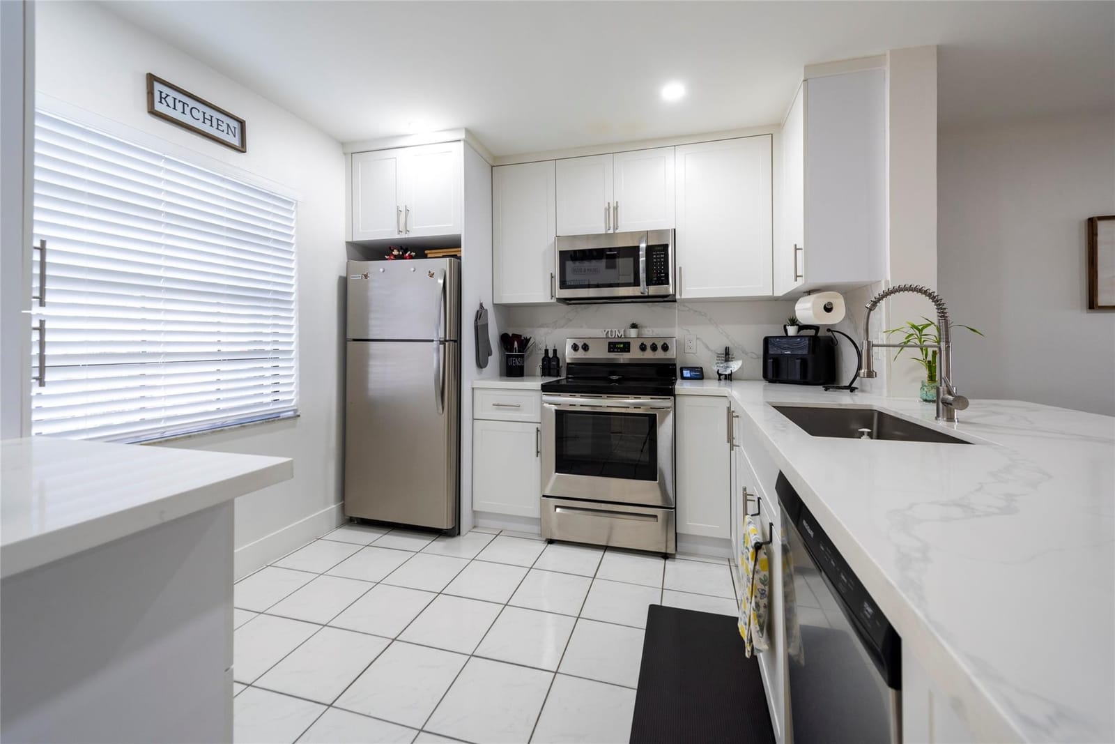 334 NW 103rd Terrace 334, Pembroke Pines, FL 33026 photo 7