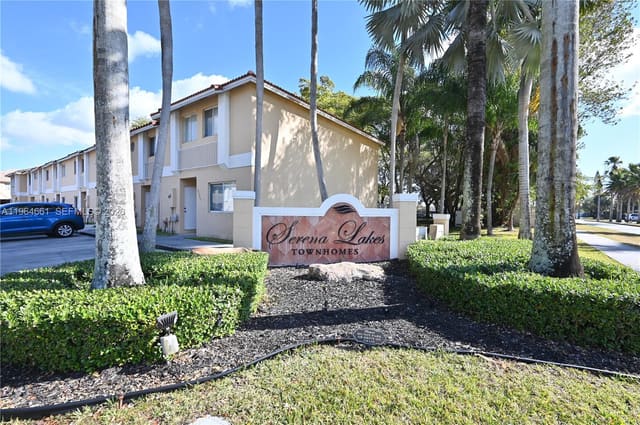 14066 SW 179th Terrace 14066, sold in Weitzer Serena Lakes Town, Miami, FL
