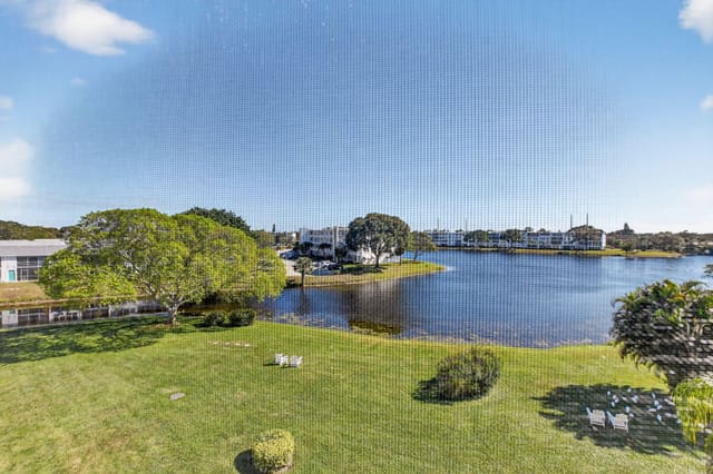 4110 Oakridge V, sold in Oakridge T Condo, Deerfield Beach, FL