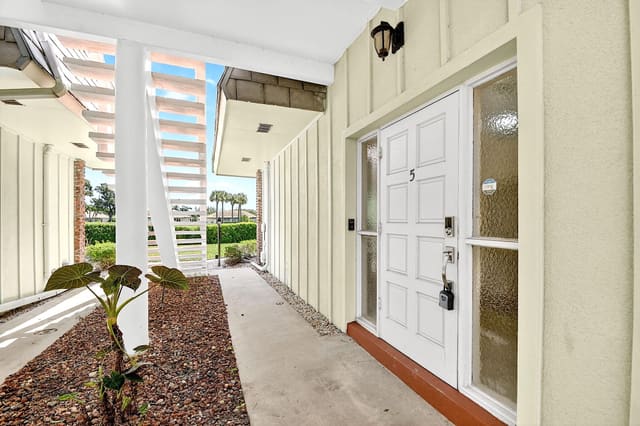 324 Orange Tree Drive 5, Atlantis, FL 33462