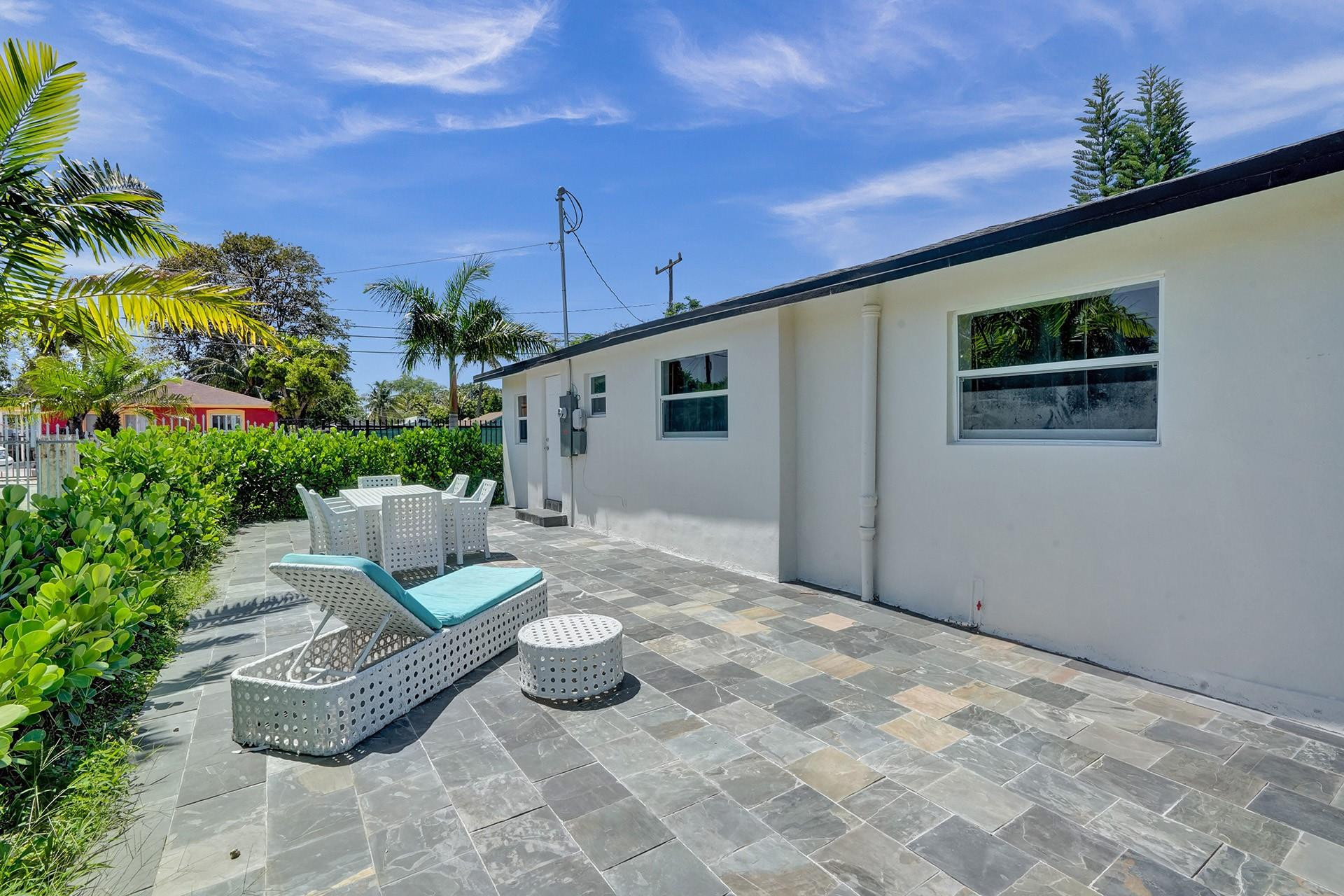 8021 NW 1st Place 1, Miami, FL 33150, Miami