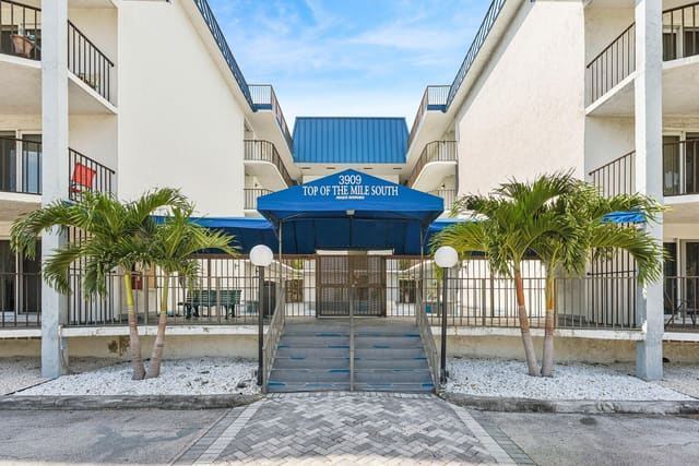 3909 N Ocean Boulevard 106, sold in Top Of The Mile South, Fort Lauderdale, FL