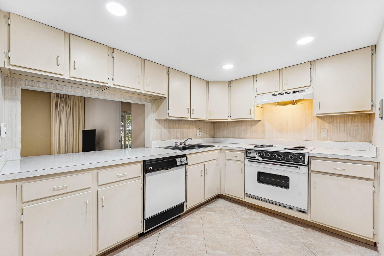 3909 N Ocean Boulevard 106, Fort Lauderdale, FL 33308 photo 5