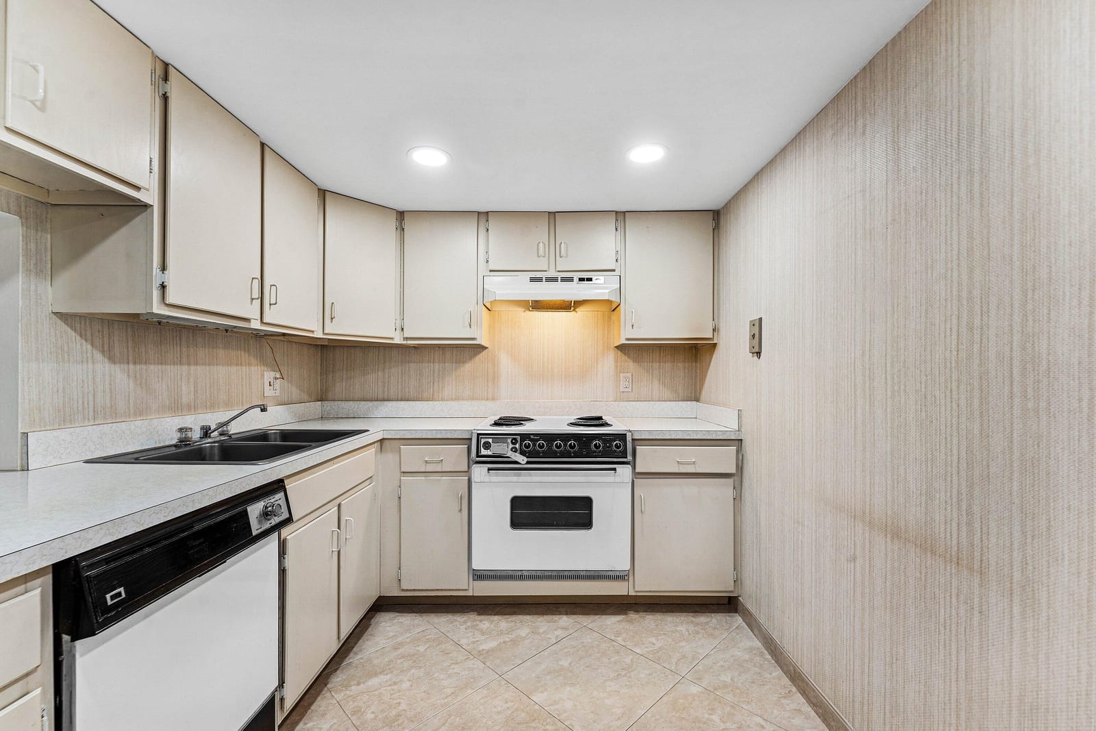 3909 N Ocean Boulevard 106, Fort Lauderdale, FL 33308 photo 7
