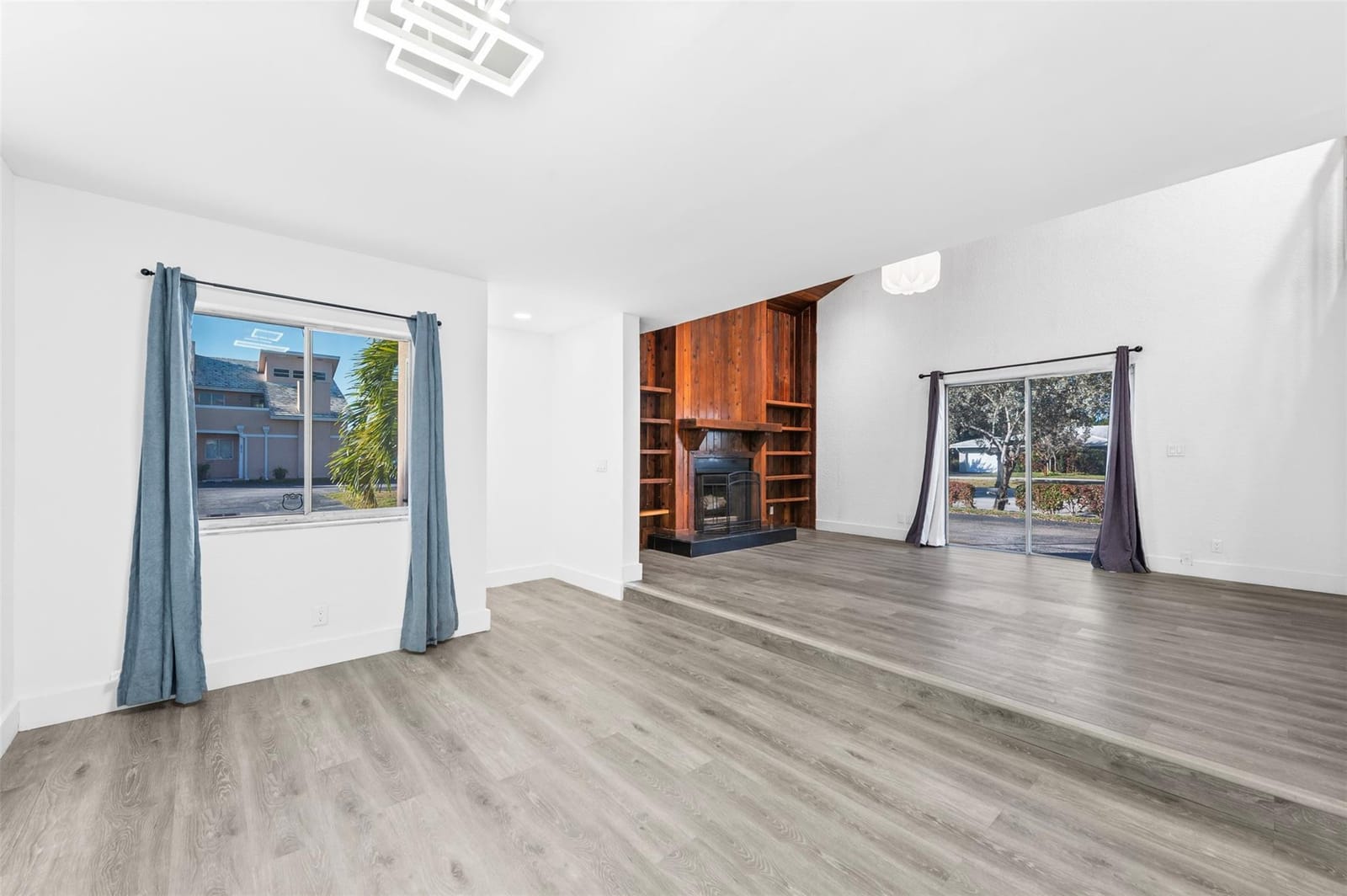 3951 Coral Springs Drive 21 — photo 4