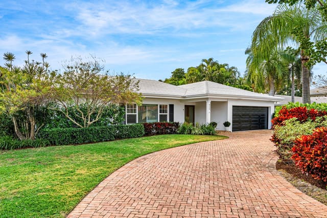 830 Tangerine Way, sold in Place Au Soleil, Gulf Stream, FL