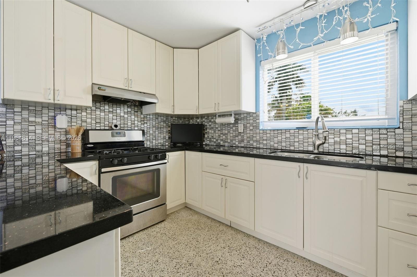 7121 Wilson Street, Hollywood, FL 33024 photo 9