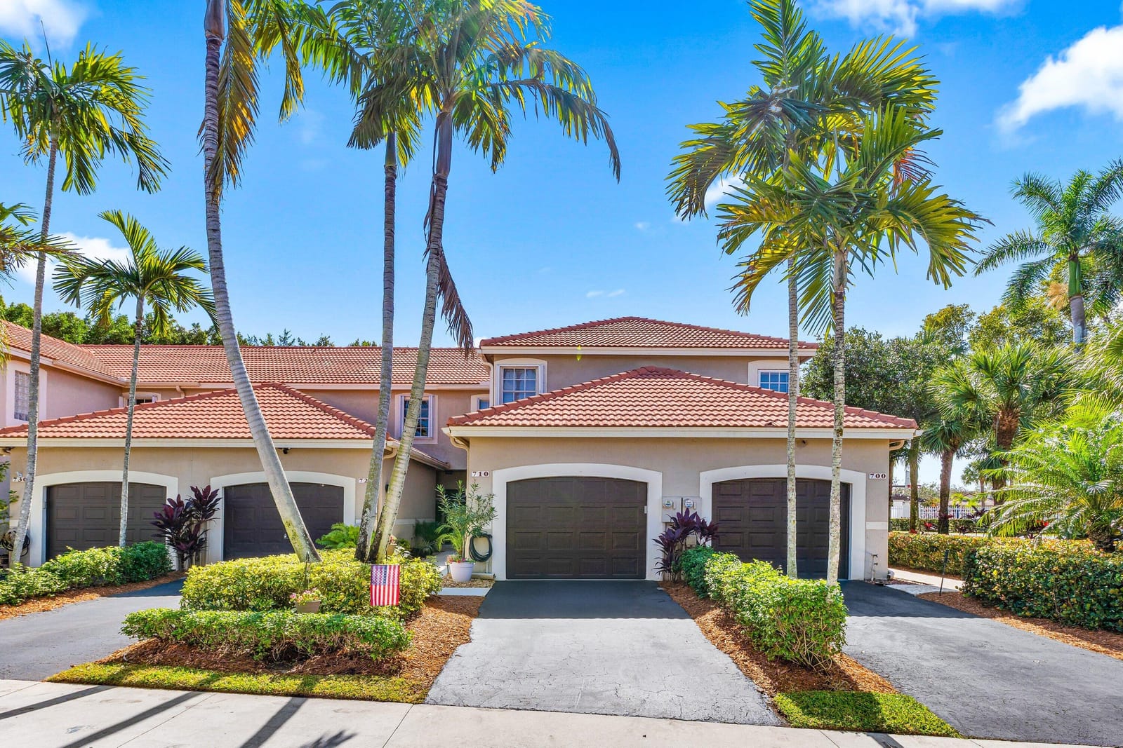 710 Sorrento Drive, Weston, FL 33326