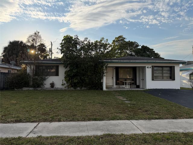 614 N 32nd Court, Hollywood, FL 33021