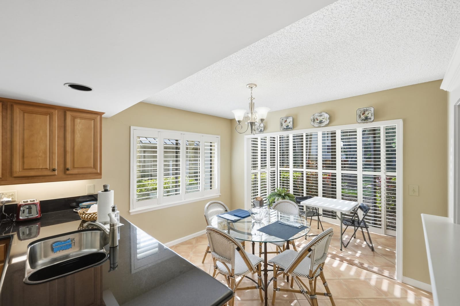 6404 SE Brandywine Court 104, Stuart, FL 34997 photo 8
