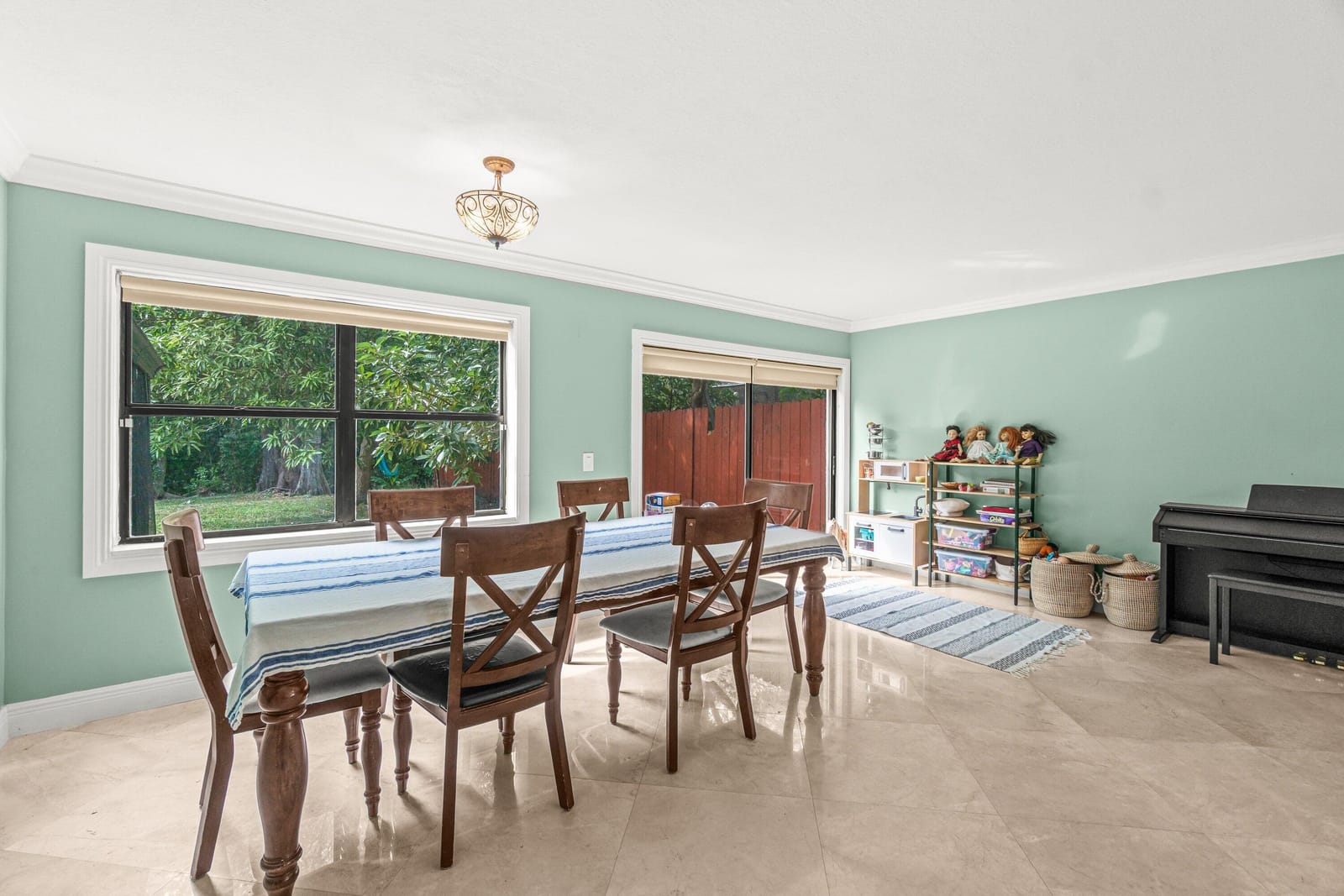 22251 Sands Point Drive — photo 9