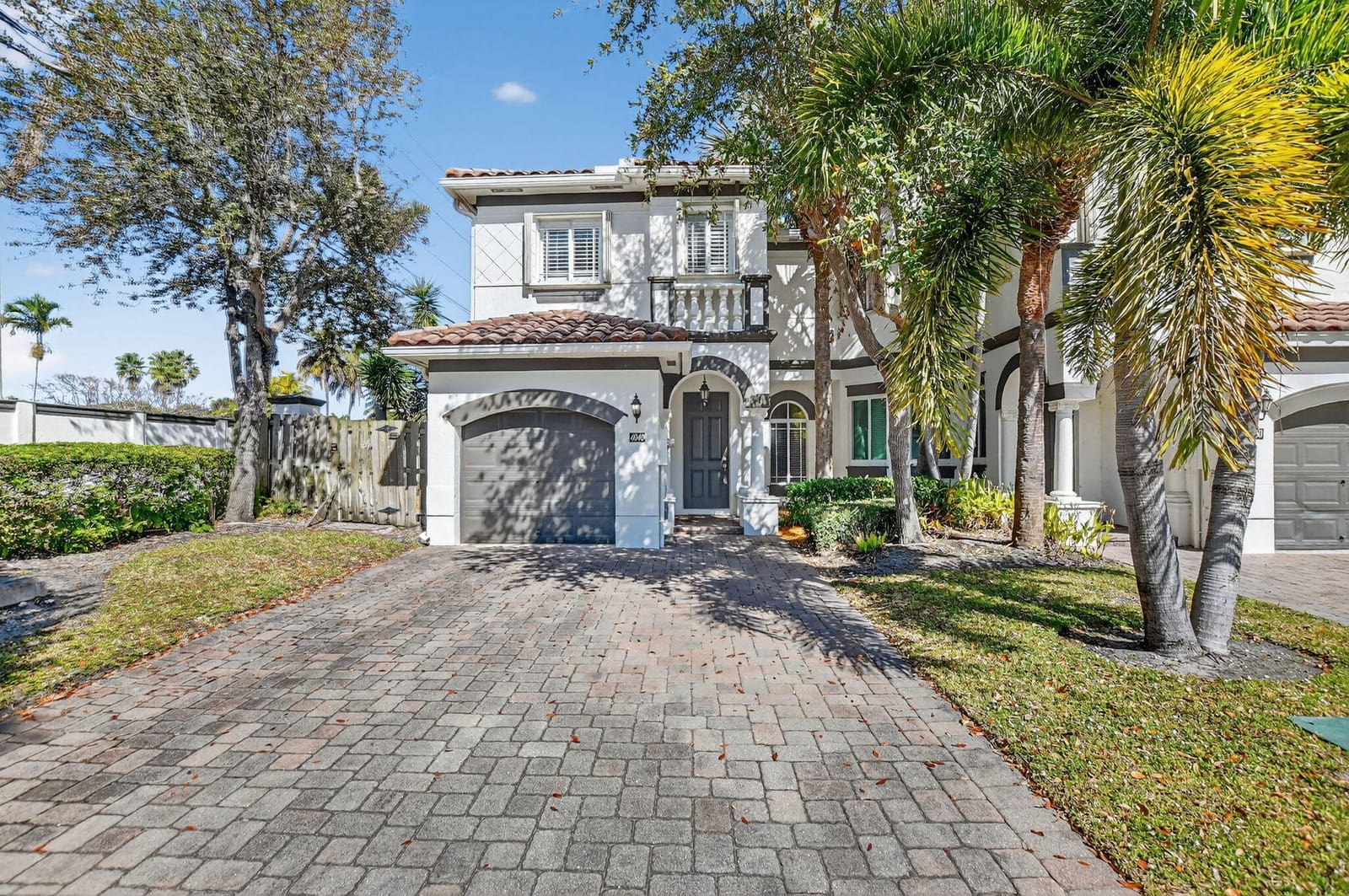 4040 Murano Bay Drive — photo 2