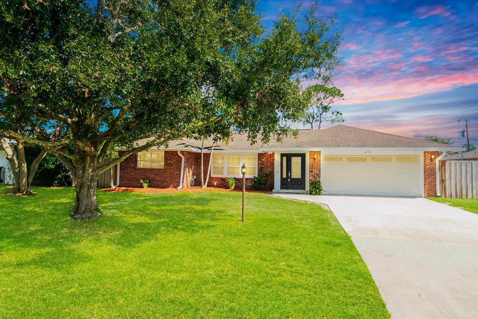 471 SE Lamon Lane, Port St. Lucie, FL 34983, Port St Lucie