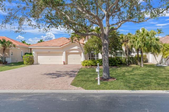 12239 NW 49th Drive, sold in Wyndham Lakes West, Coral Springs, FL