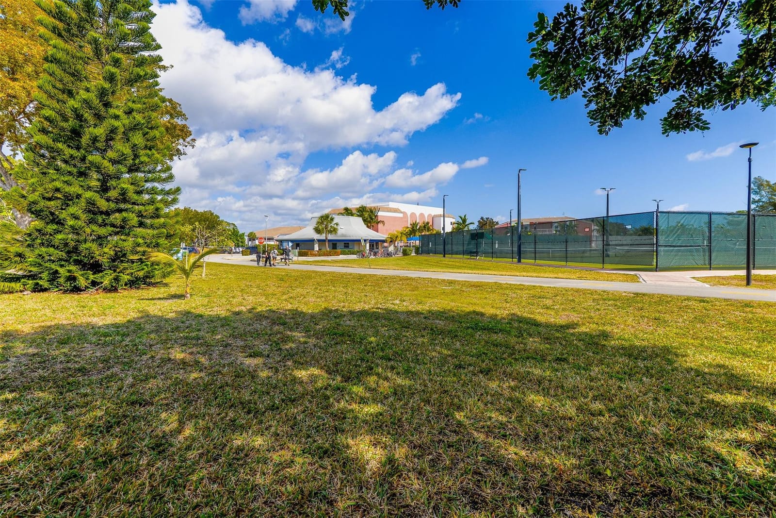 167 Lyndhurst L 167, Deerfield Beach, FL 33442 photo 22