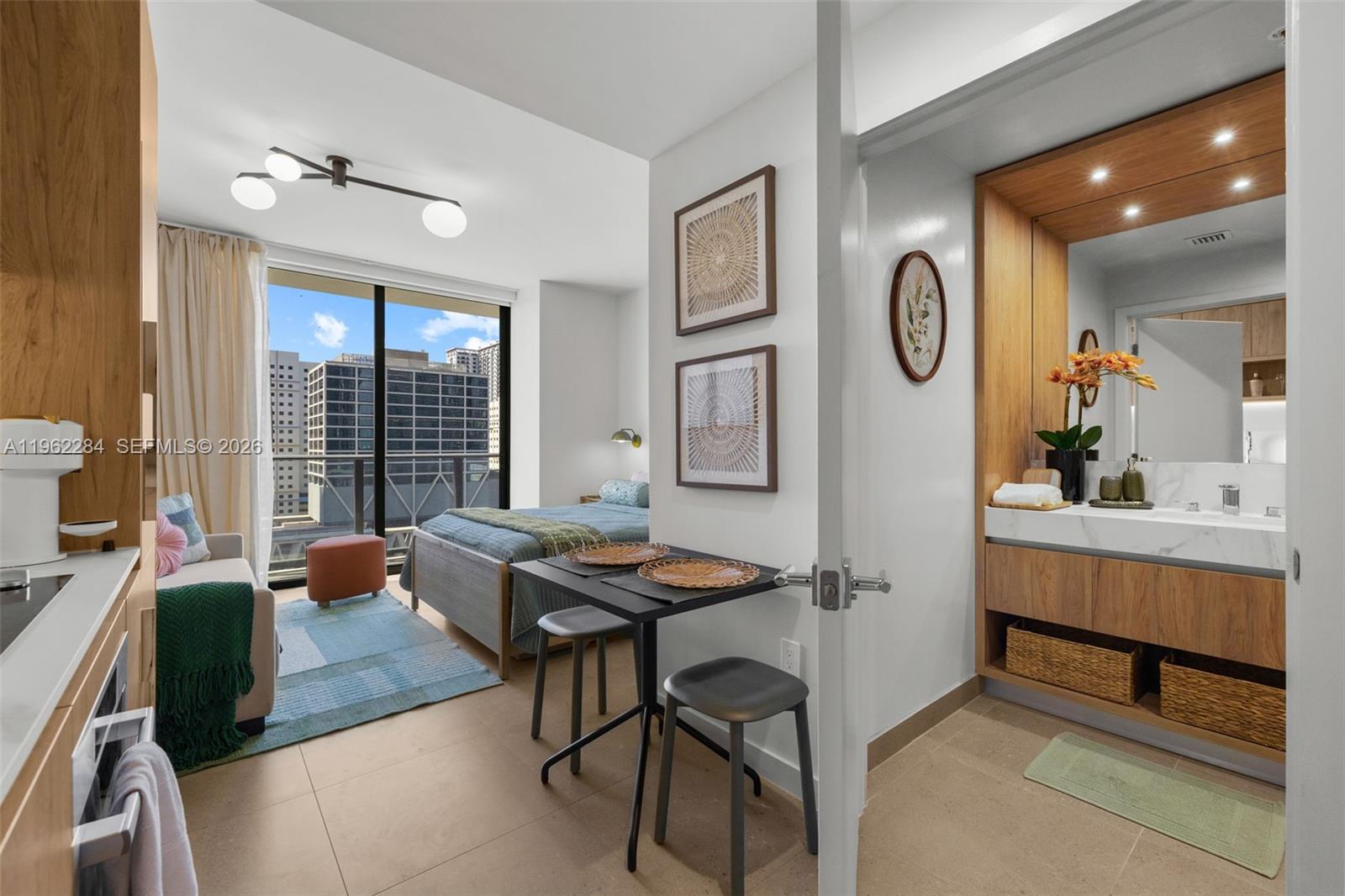 11 NE 6th Street 1615, Miami, FL 33132, Miami